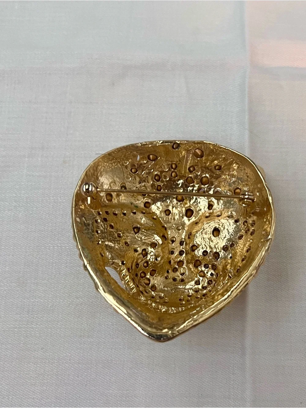 Gold Crystal Tiger Head Brooch – Elegant Women’s Jewelry